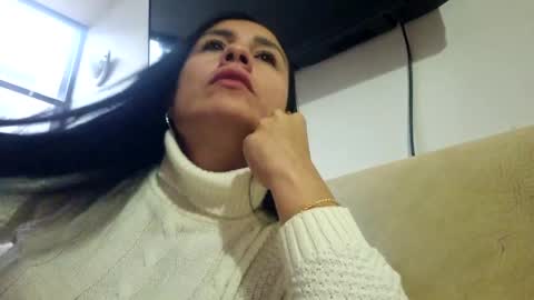 Snapshot of aghata_moon chatting on 12.30.24 Aghata Moon online show from 12.30.24