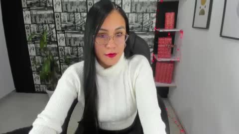 Snapshot of aghata_moon chatting on 01.04.25 Aghata Moon online show from 01.04.25
