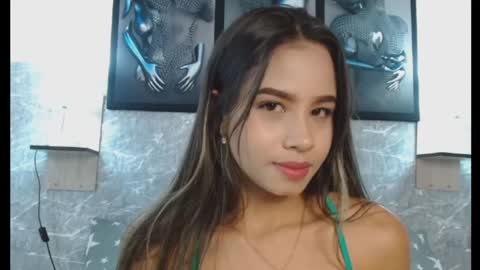 Snapshot of aghata_walkerl chatting on 01.20.25 aghata walkerl online show from 01.20.25