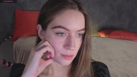 agnes wells online show from 12.21.25