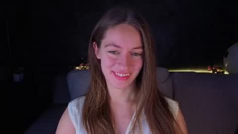 Snapshot of agnes_wells chatting on 06.20.26 agnes wells online show from 06.20.26