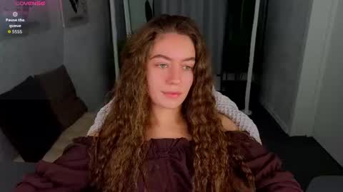 Snapshot of agnes_wells chatting on 07.26.26 agnes wells online show from 07.26.26