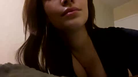 Agnes online show from 02.12.26