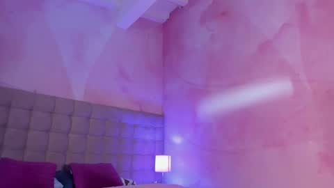 agnesrocuzzo online show from 12.17.25