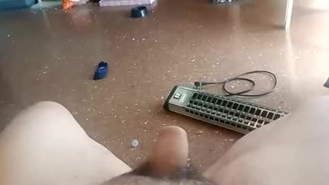 Snapshot of agustingaleano14 chatting on 10.28.25 agustingaleano14 online show from 10.28.25