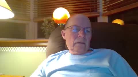 aguynrkfrd online show from 10.02.25