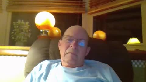 aguynrkfrd online show from 04.04.26