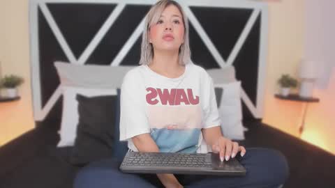 Ahmara  online show from 12.20.25