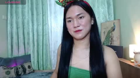 Snapshot of ahmrigrande chatting on 12.21.24 Ahmri online show from 12.21.24