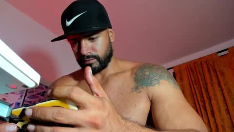 Snapshot of aidenbrites chatting on 03.09.25 Aiden Brites online show from 03.09.25