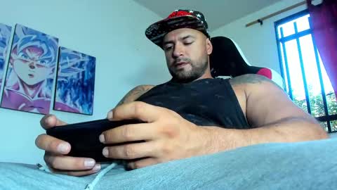 Snapshot of aidenbrites chatting on 09.10.25 Aiden Brites online show from 09.10.25