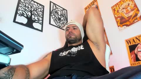 Snapshot of aidenbrites chatting on 11.23.25 Aiden Brites online show from 11.23.25