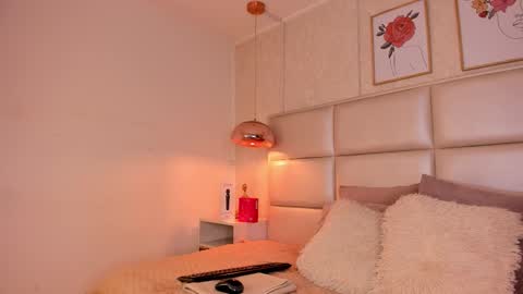 Snapshot of aily_yozuko chatting on 11.21.25 Aily Yozuko online show from 11.21.25