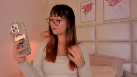 Snapshot of aily_yozuko chatting on 11.27.25 Aily Yozuko online show from 11.27.25