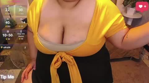 Snapshot of ailyn_rouss chatting on 04.22.26 Ailyn rouss online show from 04.22.26