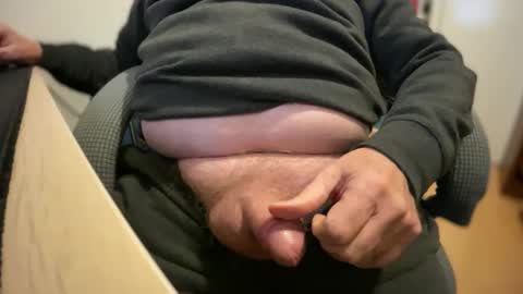 Snapshot of aime_sucer chatting on 01.12.25 aime_sucer online show from 01.12.25