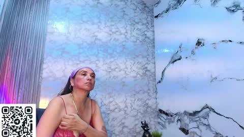 Snapshot of ainara_mds chatting on 06.12.26 Sun Dreams online show from 06.12.26