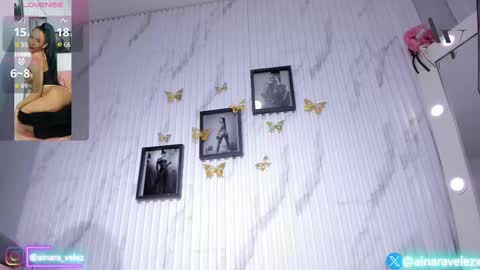 AinaraVelez online show from 09.18.25