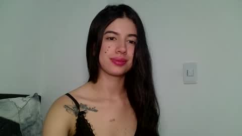 Snapshot of aine_ileana chatting on 01.17.26 J online show from 01.17.26