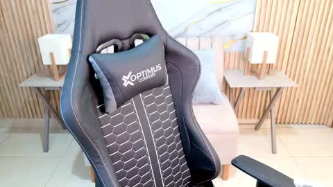 Ainhoa online show from 09.18.25