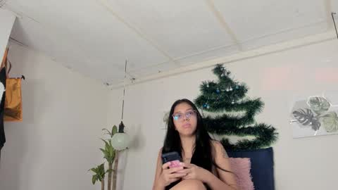 Ainoa  online show from 11.26.25