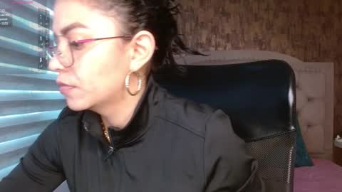 aisha__cambell online show from 11.17.25
