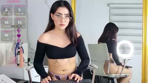 Snapshot of aisha_calloway chatting on 11.19.25 aisha_calloway online show from 11.19.25