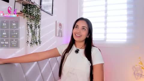 Aisha online show from 03.20.26