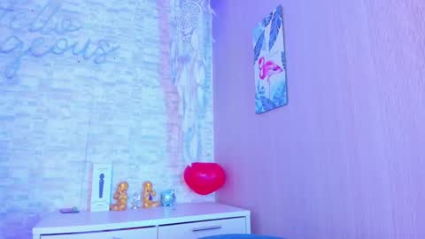 Aisha online show from 02.21.25