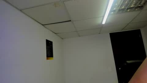 Aisha online show from 03.04.26