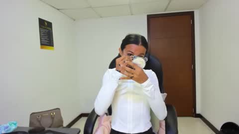 Aisha online show from 03.17.26