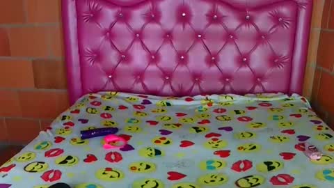 aisha koswell3 online show from 10.10.25