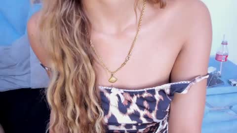 Snapshot of aisha_violeht chatting on 05.24.26 aisha_violeht online show from 05.24.26