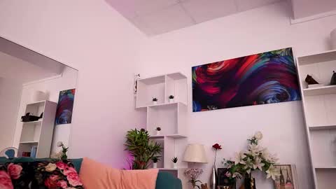 Aisha online show from 11.18.25