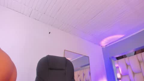 Snapshot of aishakassandra chatting on 02.18.25 KASSANDRA online show from 02.18.25
