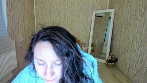 Snapshot of aisharouhi chatting on 01.15.25 Aisha online show from 01.15.25