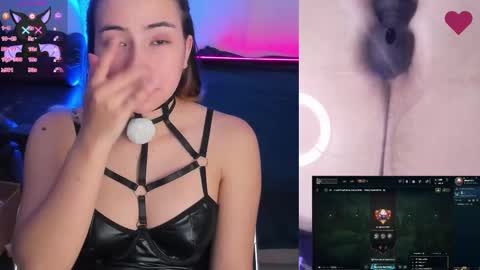 aishelyng20 online show from 10.30.25