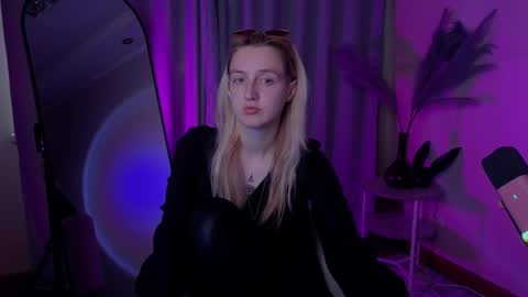 aishiro online show from 09.16.25