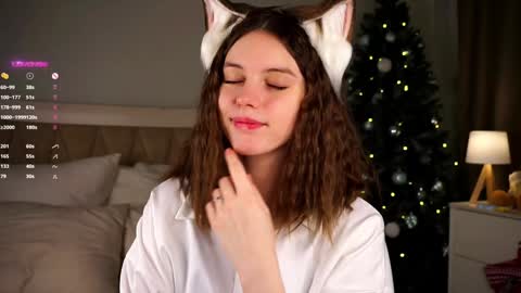 Snapshot of aislyfarran chatting on 01.12.25 Aliza online show from 01.12.25