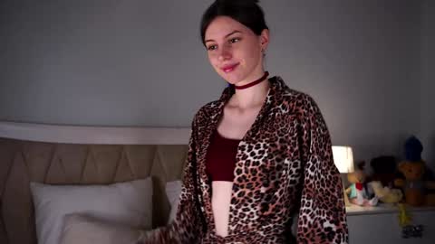 Snapshot of aislyfarran chatting on 02.04.25 Aliza online show from 02.04.25