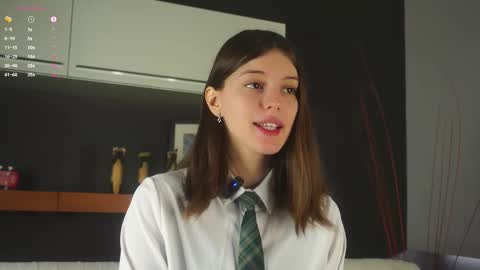 Snapshot of aislyfarran chatting on 02.19.25 Aliza online show from 02.19.25