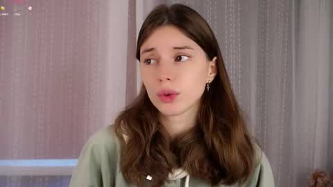 Snapshot of aislyfarran chatting on 09.17.25 Aliza online show from 09.17.25