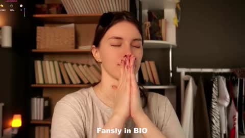 Snapshot of aislyfarran chatting on 11.04.25 Aliza online show from 11.04.25