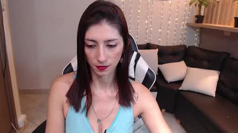 Snapshot of aitana_ag chatting on 01.03.25 Aitana online show from 01.03.25