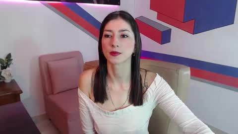Snapshot of aitana_ag chatting on 02.14.25 Aitana online show from 02.14.25