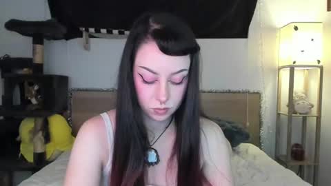 Snapshot of aivie chatting on 07.18.26 Aivie Pink online show from 07.18.26
