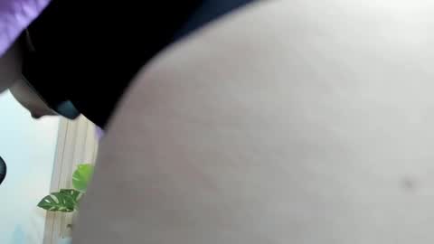 Aixa Burgos online show from 12.06.24