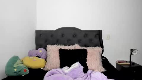 Snapshot of aizen_myo chatting on 11.23.25 Aizen My- online show from 11.23.25