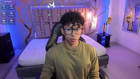 akazaboy online show from 02.28.25