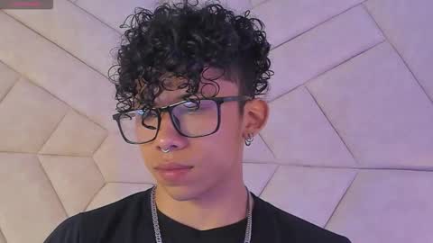 akazaboy online show from 09.22.25